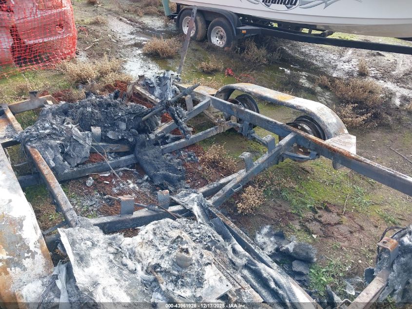 2001 Malibu 21 Sunsetter VIN: 000USMB2Z3958C101 Lot: 43961928