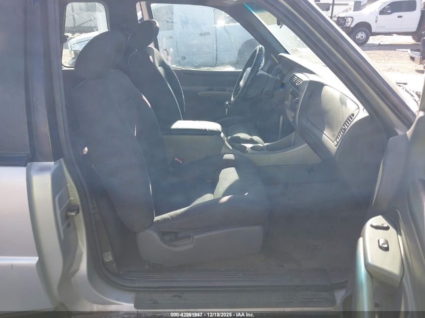 1FMYU60E92UC22825 2002 FORD  photo no. 5