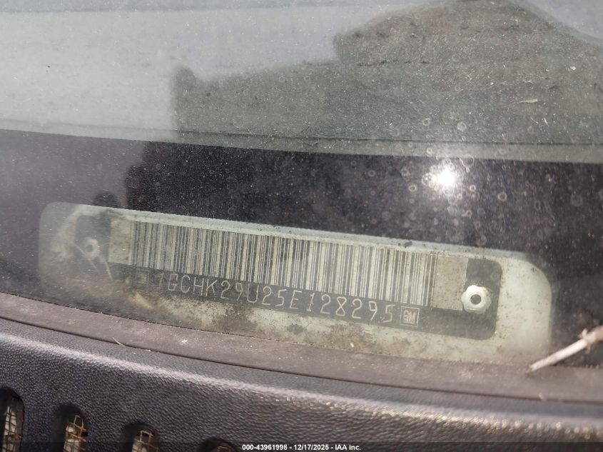 2005 Chevrolet Silverado 2500Hd VIN: 1GCHK29U25E128295 Lot: 43961998