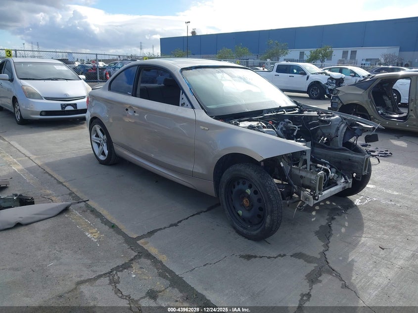 WBAUC73508VF25244 2008 BMW 135I auction photo 1