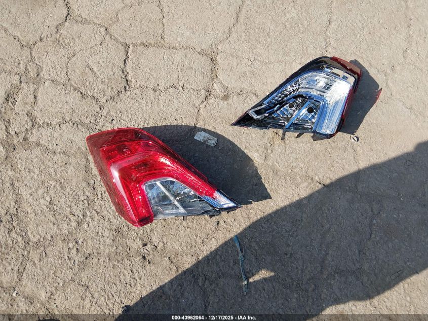 2018 Honda Civic Si VIN: 2HGFC1E51JH707585 Lot: 43962064