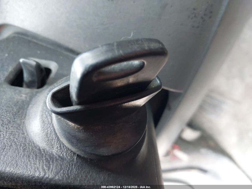 2000 Ford F-150 Work Series/Xl/Xlt VIN: 2FTZF182XYCA45856 Lot: 43962124