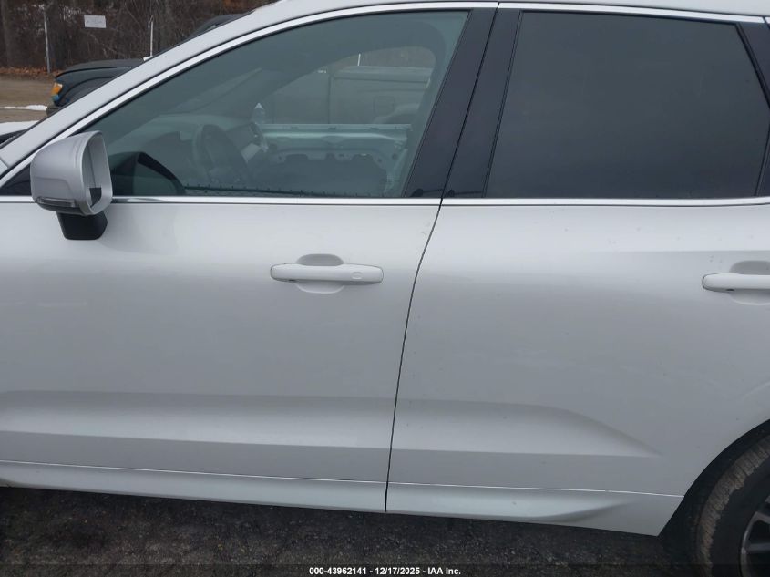 2019 Volvo Xc60 T5 R-Design VIN: LYV102RM8KB232471 Lot: 43962141