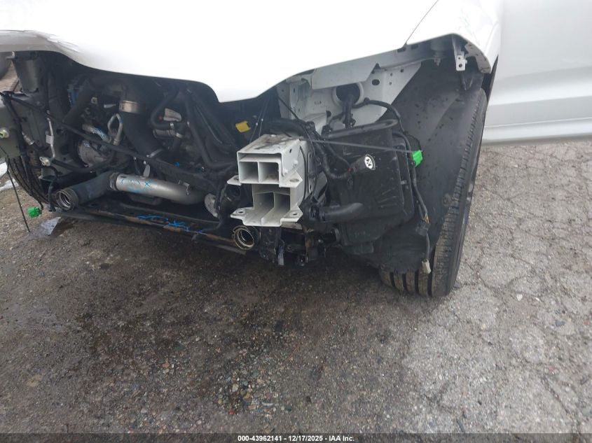 2019 Volvo Xc60 T5 R-Design VIN: LYV102RM8KB232471 Lot: 43962141