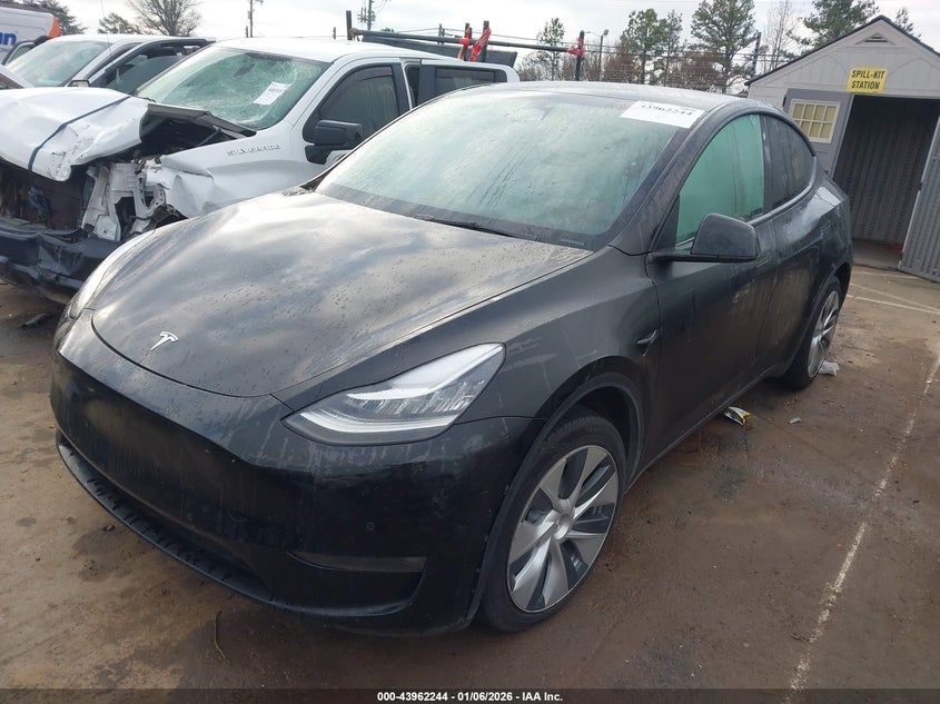 2022 Tesla Model Y Long Range Dual Motor All-Wheel Drive