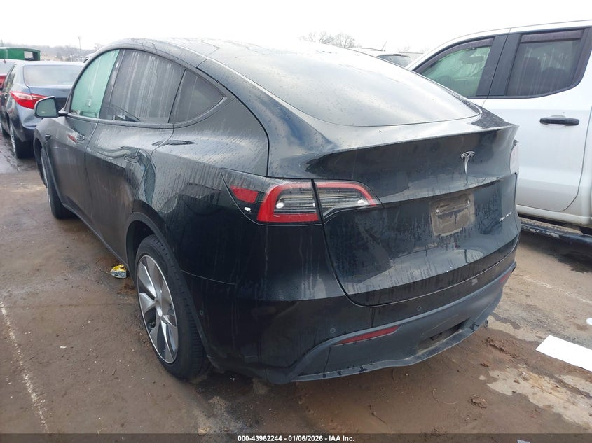 2022 Tesla Model Y Long Range Dual Motor All-Wheel Drive