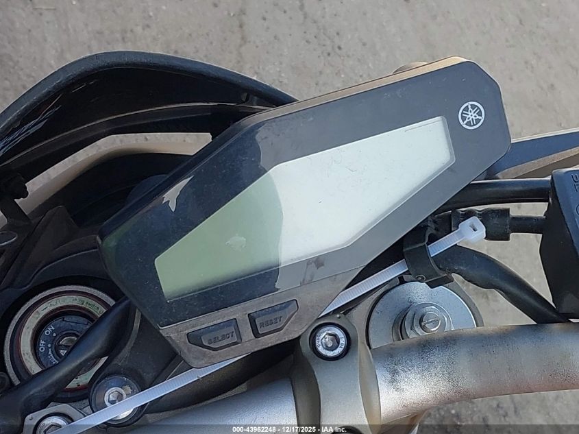 2014 Yamaha Fz09 C VIN: JYARN33Y3EA000275 Lot: 43962248