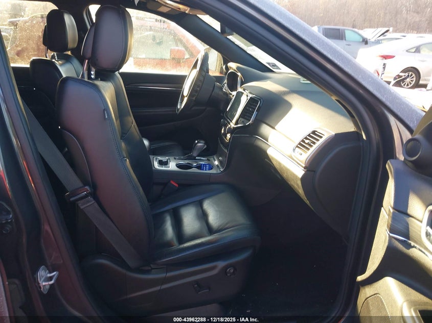 VIN 1C4RJFBG2KC612185 2019 JEEP GRAND CHEROKEE LIMITED 4X4