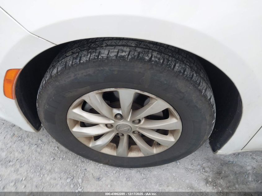 2019 Chrysler Pacifica Touring L VIN: 2C4RC1BG2KR548024 Lot: 43962289