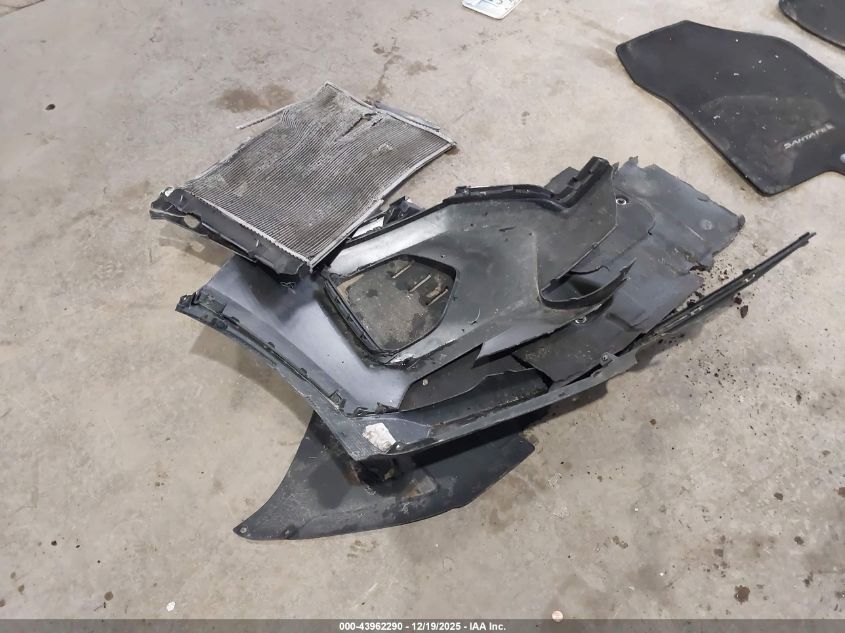 2019 Hyundai Santa Fe Se VIN: 5NMS23AD7KH083225 Lot: 43962290