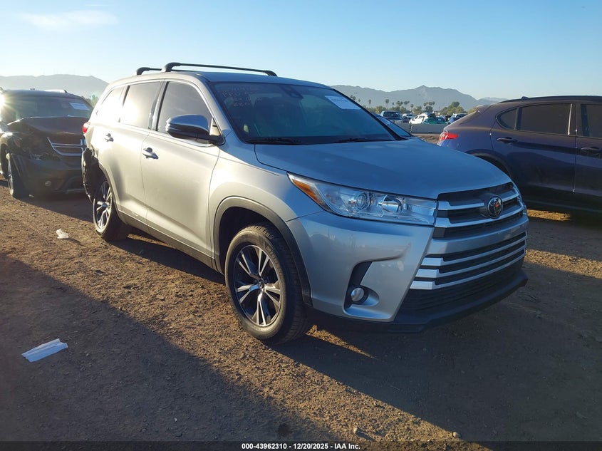 2019 TOYOTA HIGHLANDER LE PLUS