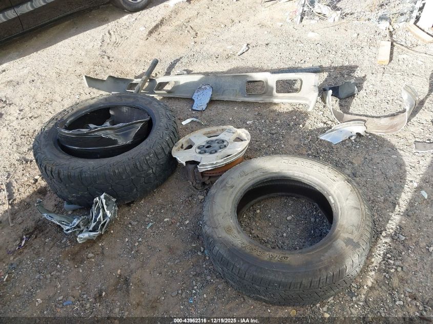 2005 Chevrolet Silverado 1500 Ls VIN: 2GCEC19V651371841 Lot: 43962316