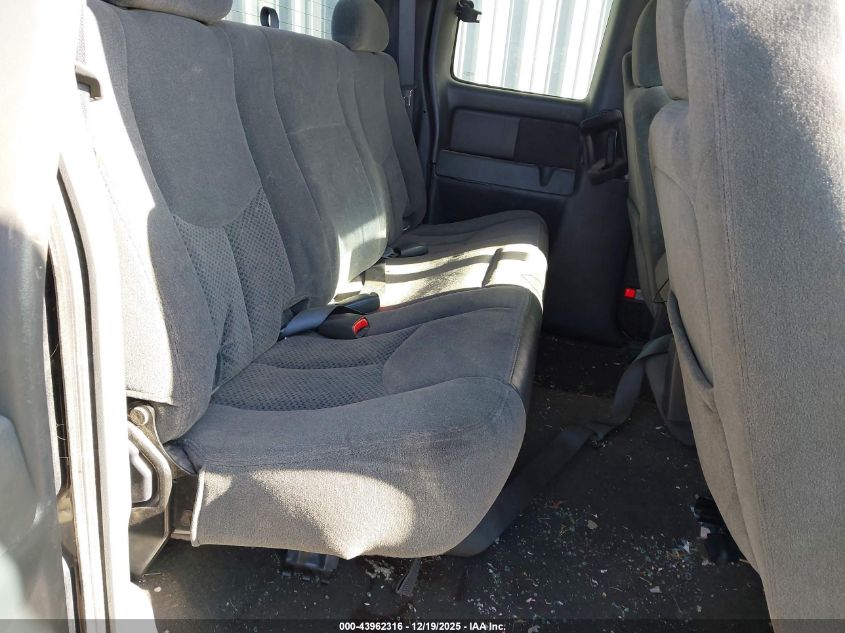 2005 Chevrolet Silverado 1500 Ls VIN: 2GCEC19V651371841 Lot: 43962316