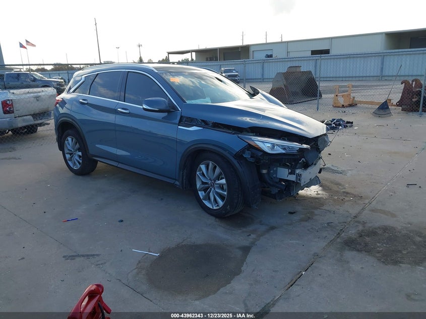 2022 INFINITI QX50 LUXE