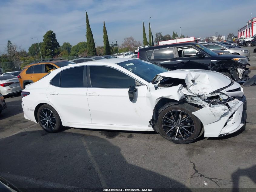 2021 Toyota Camry Se VIN: 4T1G11AK8MU585518 Lot: 43962354