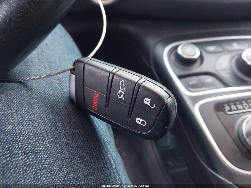 2015 Chrysler 200 Limited VIN: 1C3CCCAB2FN690016 Lot: 43962381