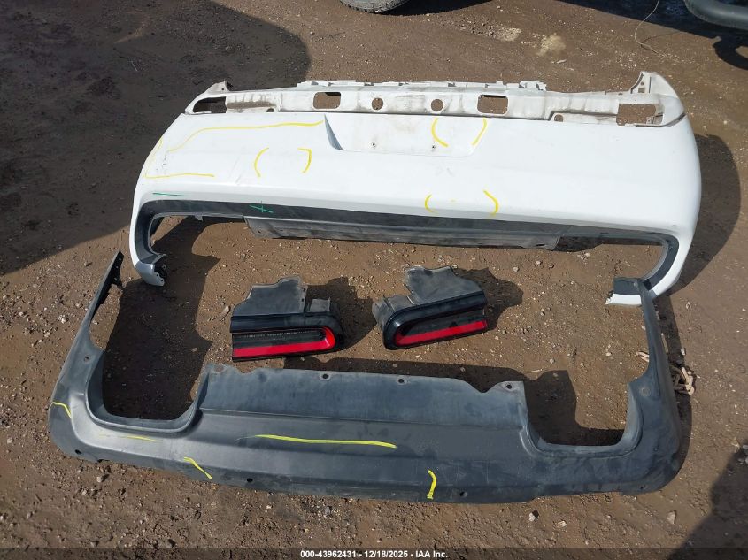 2015 Dodge Challenger R/T Scat Pack VIN: 2C3CDZFJ4FH822119 Lot: 43962431