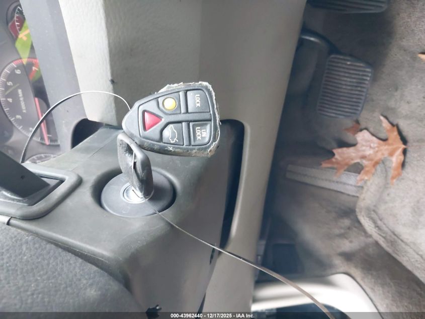 2001 Volvo S60 2.4 VIN: YV1RS61R612046465 Lot: 43962440