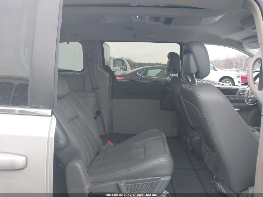 2010 Chrysler Town & Country Touring VIN: 2A4RR5D19AR305396 Lot: 43962512