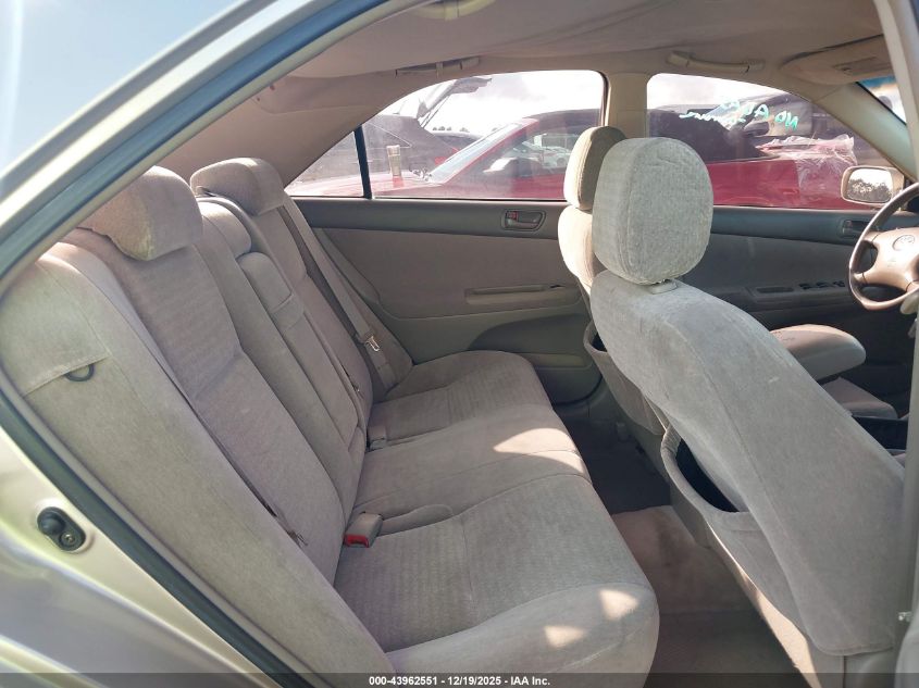 2004 Toyota Camry Le VIN: JTDBE32K540297668 Lot: 43962551