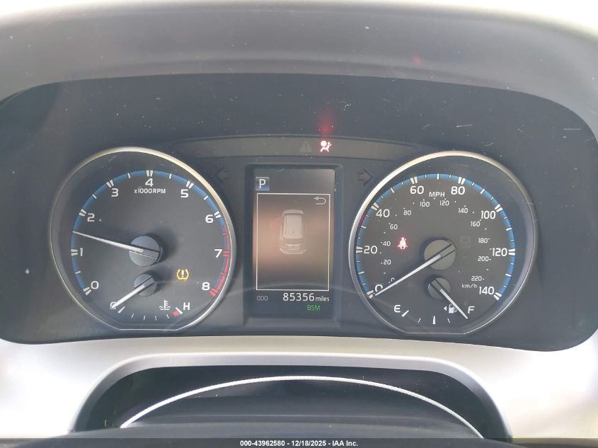 2018 Toyota Rav4 Xle VIN: JTMWFREV4JJ731429 Lot: 43962580