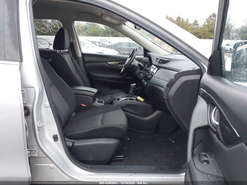 2017 Nissan Rogue Sv