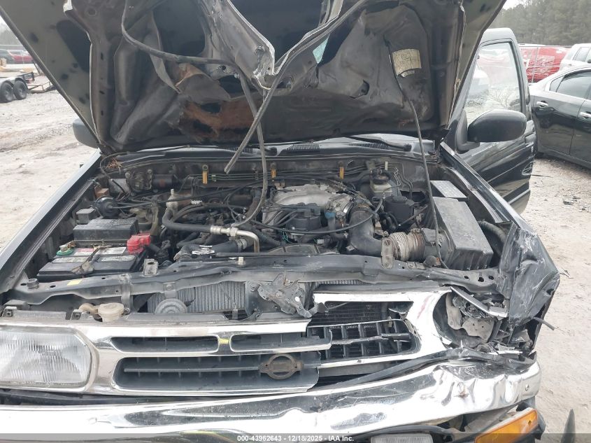 1996 Nissan Pathfinder Le/Se/Xe VIN: JN8AR05Y7TW004304 Lot: 43962643