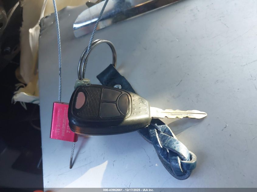 2005 Chrysler Pacifica Touring VIN: 2C4GM68465R280369 Lot: 43962661