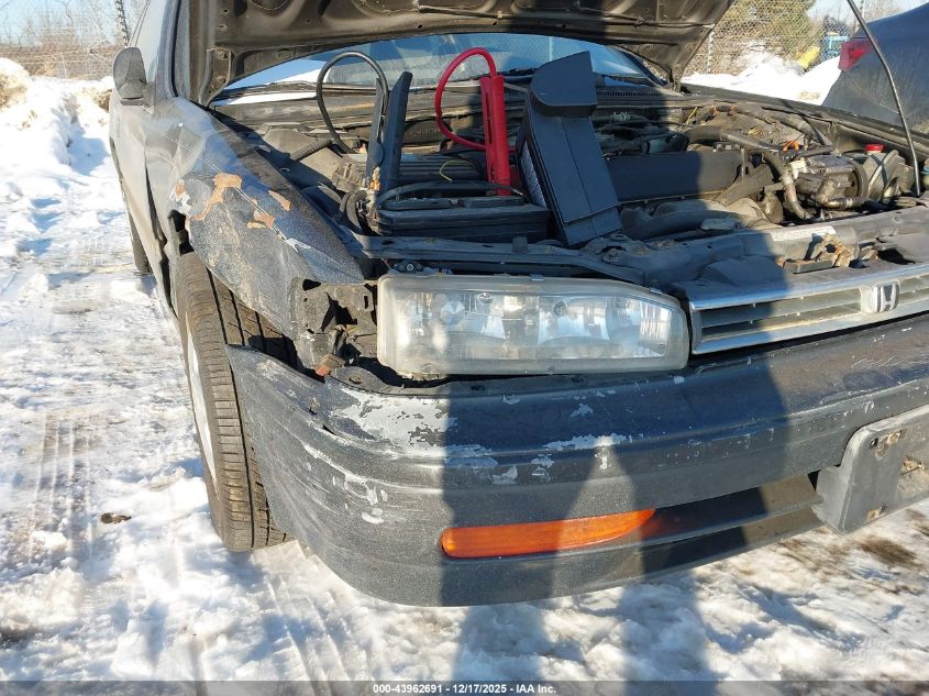 1992 Honda Accord Lx VIN: 1HGCB7151NA021789 Lot: 43962691