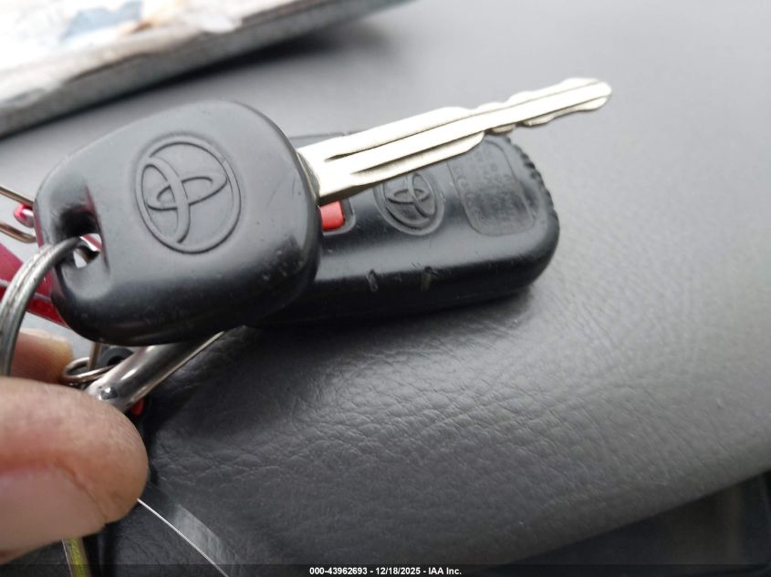 2004 Toyota Camry Le V6 VIN: 4T1BF30K04U077830 Lot: 43962693