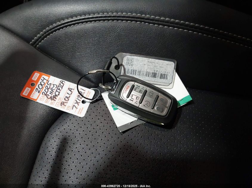 2025 Chrysler Pacifica - 2C4RC1BG6SR577090