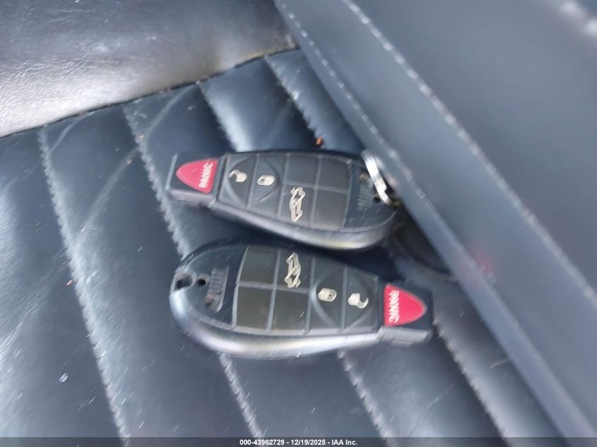 2009 Dodge Challenger R/T VIN: 2B3LJ54T19H588061 Lot: 43962729