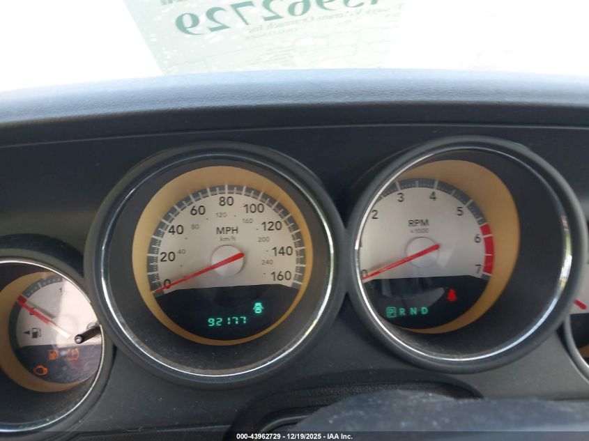 2009 Dodge Challenger R/T VIN: 2B3LJ54T19H588061 Lot: 43962729