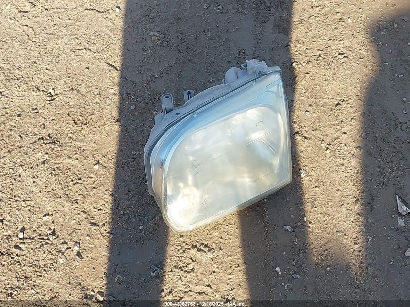 2007 Toyota Sequoia Sr5 V8 VIN: 5TDBT44A47S283875 Lot: 43962763