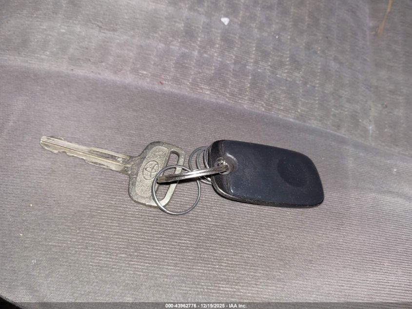 2003 Toyota Tundra Sr5 V8 VIN: 5TBBT44133S347004 Lot: 43962776