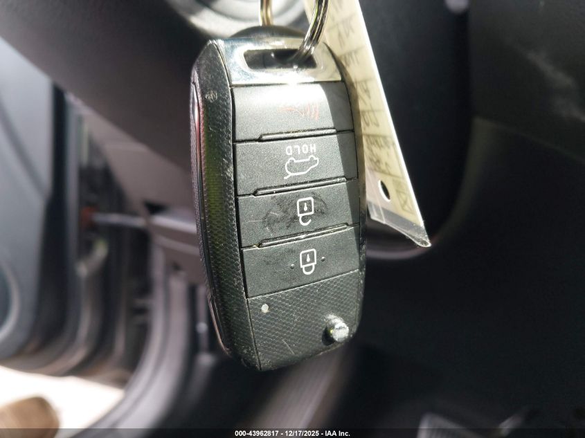 2017 Kia Soul + VIN: KNDJP3A52H7411480 Lot: 43962817