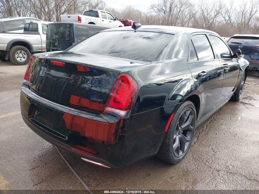 2023 Chrysler 300 Touring L