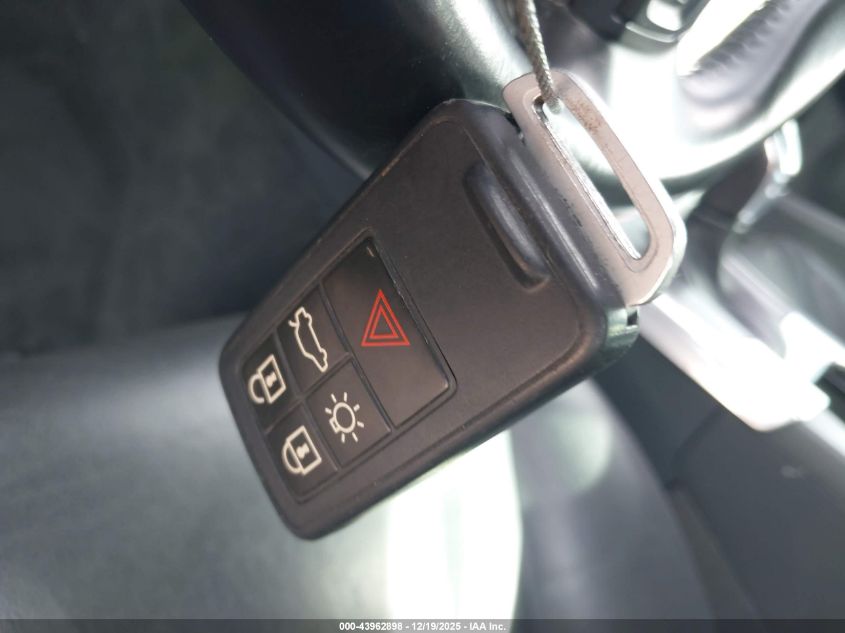 2016 Volvo S60 T5 Drive-E Premier VIN: YV126MFK7G2393723 Lot: 43962898