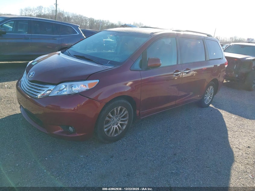 2014 Toyota Sienna Xle V6 8 Passenger