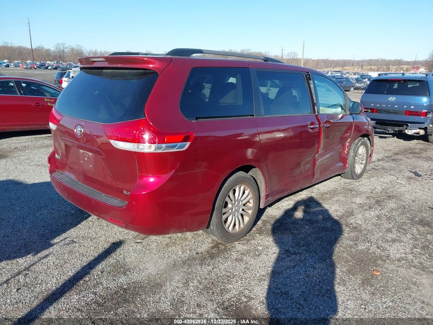 2014 Toyota Sienna Xle V6 8 Passenger