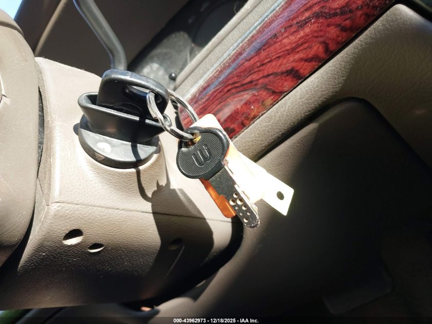 2001 Mercury Grand Marquis Gs VIN: 2MEFM74W41X660632 Lot: 43962973