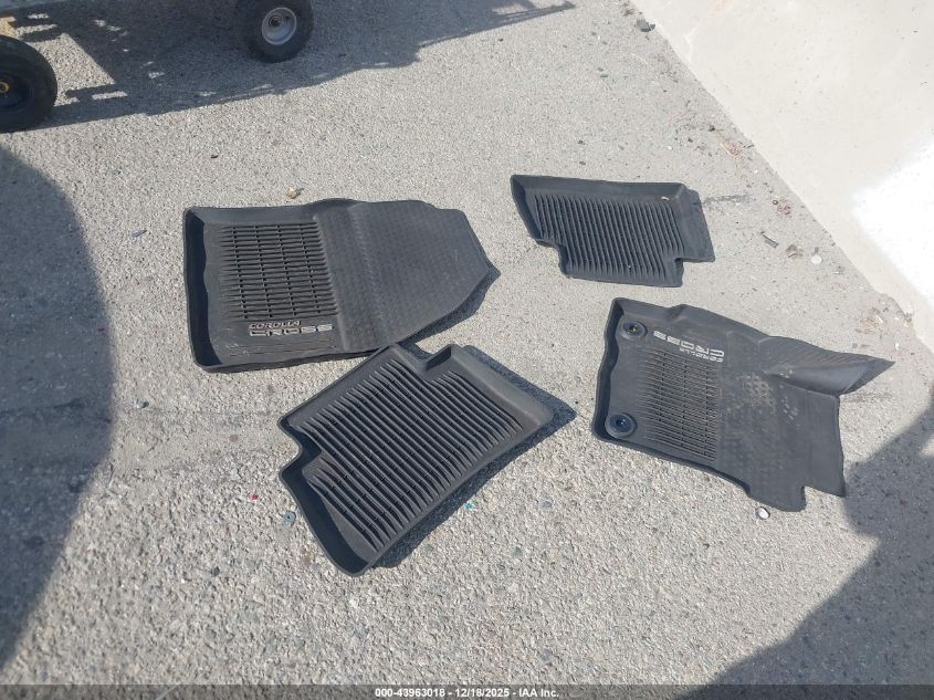 2024 Toyota Corolla Cross Le VIN: 7MUCAAAG5RV109579 Lot: 43963018