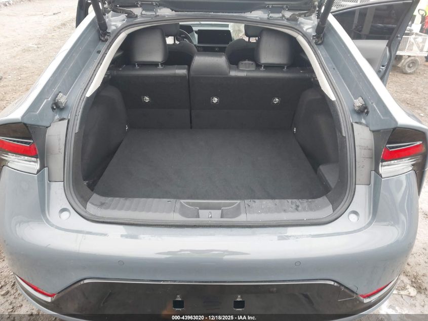 2024 Toyota Prius Limited VIN: JTDACAAU3R3038823 Lot: 43963020