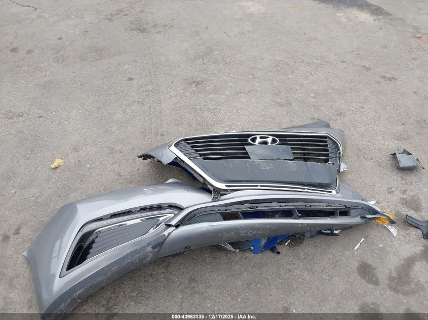 2017 Hyundai Sonata Hybrid Limited VIN: KMHE34L38HA067179 Lot: 43963135