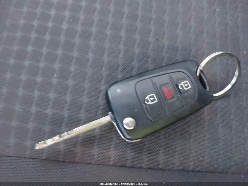 2013 Kia Soul VIN: KNDJT2A52D7551237 Lot: 43963165