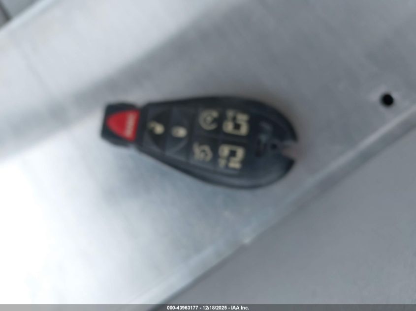 2010 Chrysler Town & Country Limited VIN: 2A4RR6DX7AR128860 Lot: 43963177