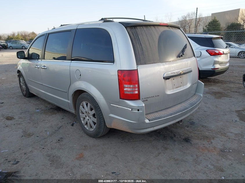 2010 Chrysler Town & Country Limited