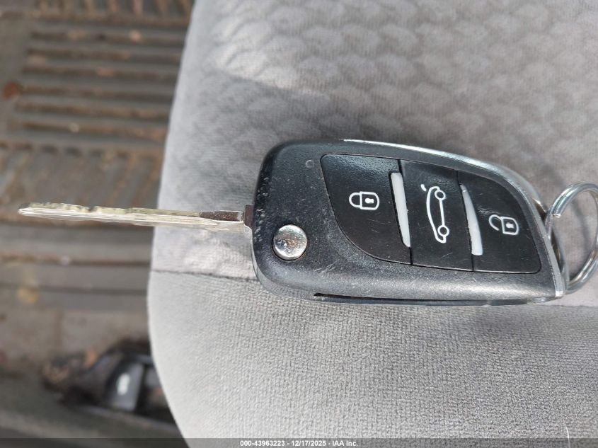 2011 Toyota Camry Le VIN: 4T1BF3EKXBU739824 Lot: 43963223