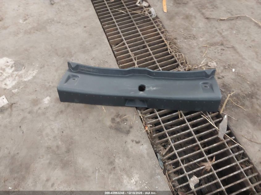 2020 Nissan Versa Sr Xtronic Cvt VIN: 3N1CN8FV9LL818532 Lot: 43963248