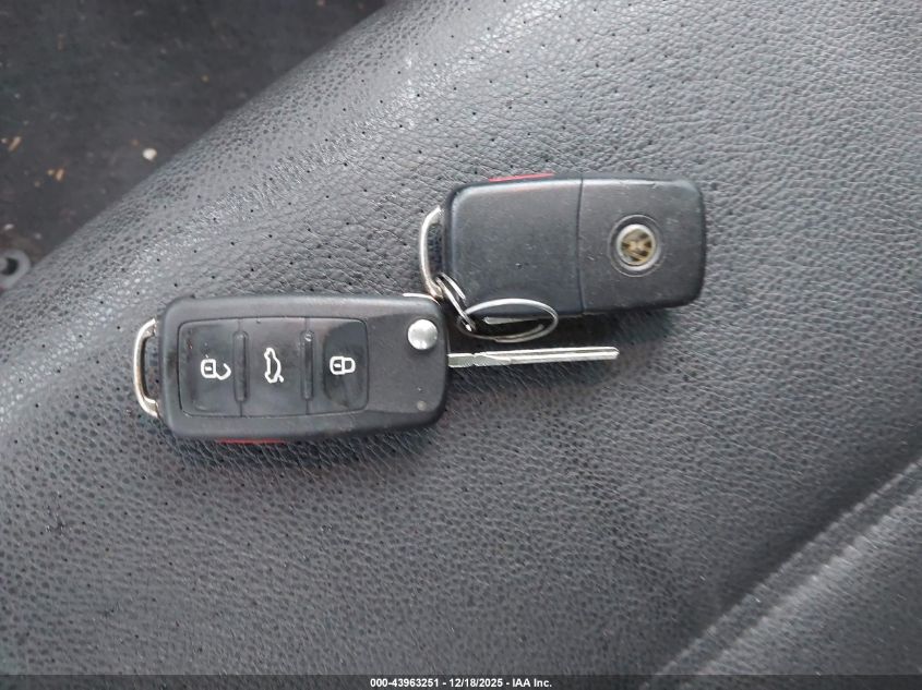 2011 Volkswagen Jetta 2.0L Tdi VIN: 3VWLL7AJ6BM105983 Lot: 43963251